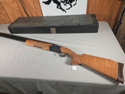 9392Browning 725Trap, 12 Gauge, 30” Barrels, Screw in choke, (sk, IC, M, IM, Full) 2 triggers, High Viz sights, tiger stiped wood, pistol grip ven - Image 1 of 21
