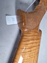 9392Browning 725Trap, 12 Gauge, 30” Barrels, Screw in choke, (sk, IC, M, IM, Full) 2 triggers, High Viz sights, tiger stiped wood, pistol grip ven - Image 5 of 21