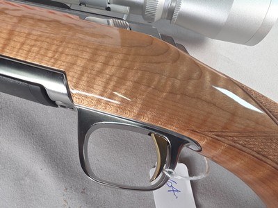 9420Browning White gold Medallion X-Bolt, 243 Cal, 22” octagon barrel, Rosewood caps, Stainless steel, Leupold VXII 4x12x40 scope,More pictures a - Image 7 of 25