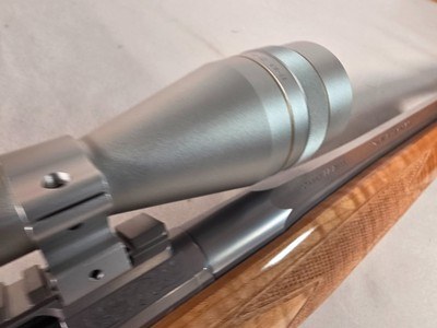 9420Browning White gold Medallion X-Bolt, 243 Cal, 22” octagon barrel, Rosewood caps, Stainless steel, Leupold VXII 4x12x40 scope,More pictures a - Image 22 of 25
