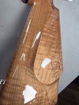 9420Browning White gold Medallion X-Bolt, 243 Cal, 22” octagon barrel, Rosewood caps, Stainless steel, Leupold VXII 4x12x40 scope,More pictures a - Image 4 of 25
