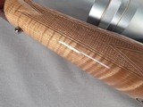 9420Browning White gold Medallion X-Bolt, 243 Cal, 22” octagon barrel, Rosewood caps, Stainless steel, Leupold VXII 4x12x40 scope,More pictures a - Image 11 of 25