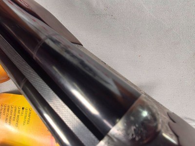 9403SKB 385 12 Gauge, 28” barrels, single non selective trigger, ejectors, pistol grip, butt pad, silver receiver, with engraving, auto safety remov - Image 11 of 23