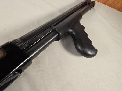 9389Winchester 1300 12 Gauge, 18 1/2 barrel, with side kick shell holder, gunsmith special. More pictures at DawsonsDoubles DOT COM - Image 11 of 13