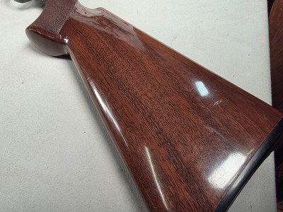 9424Browning BSS 12 Gauge, RARE 30” barrels, 14 1/4 LOP, Pistol grip, solid rib, gold single selective trigger, butt plate, ejectors, IC/Full fixed - Image 6 of 25
