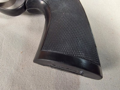 9434Ruger Security six, 357 mag, 6” Barrel, red ramp sight, Pachmyer presentation rubber grips, adjustable rear sight. - Image 2 of 15