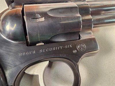 9434Ruger Security six, 357 mag, 6” Barrel, red ramp sight, Pachmyer presentation rubber grips, adjustable rear sight. - Image 10 of 15