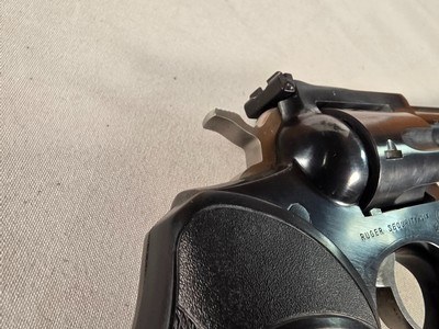 9434Ruger Security six, 357 mag, 6” Barrel, red ramp sight, Pachmyer presentation rubber grips, adjustable rear sight. - Image 12 of 15