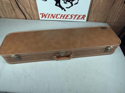 9441Browning Hartmann shotgun case, will hold up to a 30” barrel. Side by side or over and under. - Image 1 of 15