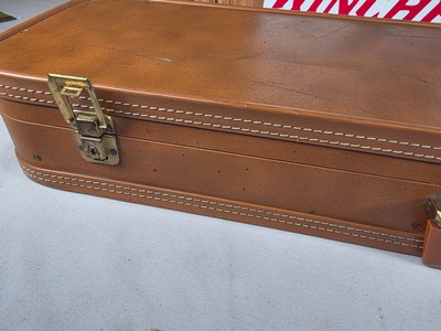 9441Browning Hartmann shotgun case, will hold up to a 30” barrel. Side by side or over and under. - Image 5 of 15