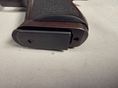 9440Desert Eagle VII 44 magnum, 6” Barrel, adjustable rear sight and trigger, 1995 Manufacture in Israel, 2 magazines, original case, excellent cond - Image 3 of 20