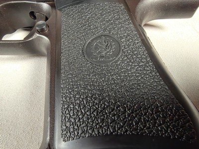 9440Desert Eagle VII 44 magnum, 6” Barrel, adjustable rear sight and trigger, 1995 Manufacture in Israel, 2 magazines, original case, excellent cond - Image 4 of 20