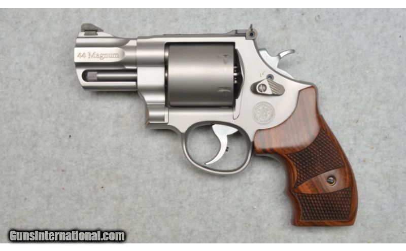 Smith & Wesson ~ 629 Performance Center ~ .44 Magnum