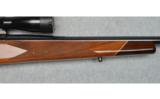 Weatherby ~ Mark V ~ .300 Weatherby Magnum - 4 of 9