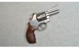 Smith & Wesson ~ 686 Plus Deluxe ~ .357 Magnum - 1 of 2