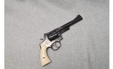 Smith & Wesson ~ 19 - 4 ~ .357 Magnum - 1 of 8
