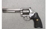 Smith & Wesson ~ 686 ~ .357 Magnum - 2 of 7