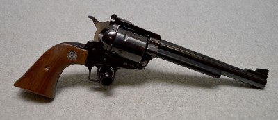 RUGER ~ NEW MODEL SUPER BLACKHAWK ~ .44 MAGNUM