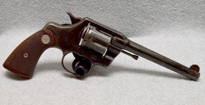 COLT
OFFICIAL POLICE (DATED 1932)
.38 SPECIAL