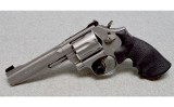 Smith & Wesson ~ 686-6 ~ .357 Magnum - 2 of 4