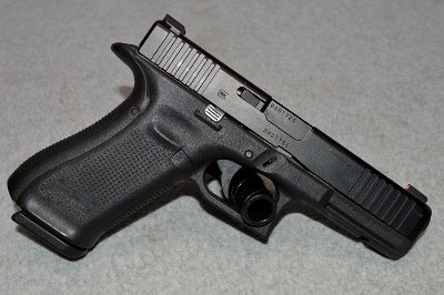Glock ~ 17 GEN 5 (LE Trade in) ~ 9mm Luger