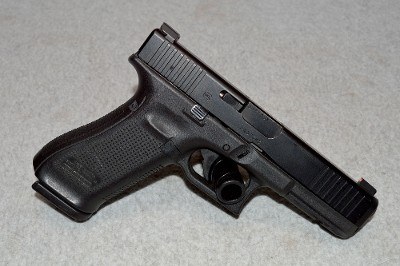 Glock ~ 17 GEN 5 (LE Trade in) ~ 9mm Luger