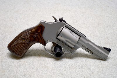 Smith & Wesson ~ 60-15 Pro Series ~ .357 Magnum