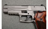 SIG Sauer ~ P220 ELITE Stainless (Frame made in Germany) ~ .45 Auto - 6 of 9