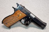 Smith & Wesson ~ 39-2 ~ 9mm Luger - 1 of 6