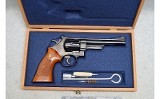 Smith & Wesson ~ 25-5 ~ .45 Colt - 2 of 13