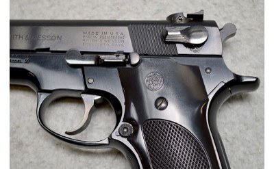 Smith & Wesson ~ Model 59 ~ 9mm Auto - Image 9 of 10