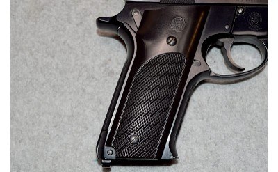 Smith & Wesson ~ Model 59 ~ 9mm Auto - Image 5 of 10