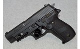 Sig Sauer ~ P226 MK25 ~ 9mm Luger - Image 4 of 5