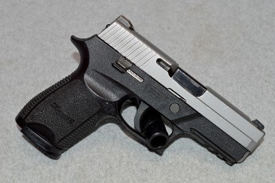 Sig Sauer ~ P250 ~ 9mm Luger - Image 1 of 2