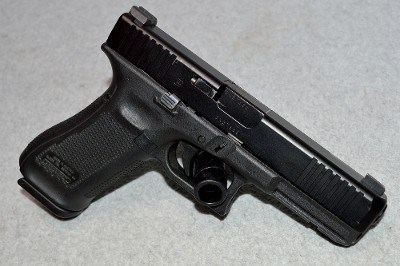 Glock ~ 17 Gen5 ~ 9mm Luger - Image 1 of 3