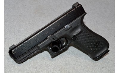 Glock ~ 17 Gen5 ~ 9mm Luger - Image 2 of 3
