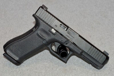 Glock ~ 17 Gen5 ~ 9mm Luger - Image 1 of 2