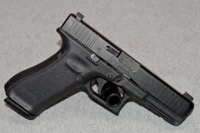 Glock ~ 17 Gen5 ~ 9mm Luger - Image 1 of 2