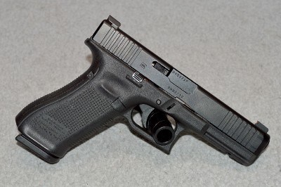 Glock ~ 17 Gen5 ~ 9mm Luger - Image 1 of 2