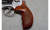 Smith & Wesson ~ 686-6 Plus Deluxe ~ .357 Magnum - Image 6 of 8