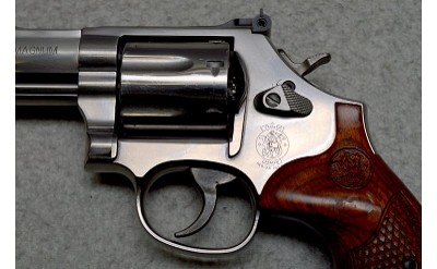 Smith & Wesson ~ 686-6 Plus Deluxe ~ .357 Magnum - Image 7 of 8