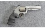 Smith & Wesson 986 Pro Revolver 9MM - 1 of 4