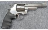 Smith & Wesson ~
629-6 ~ .44 Mag. - 1 of 4