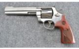 Smith & Wesson 629-6 ~ .44 Magnum - 2 of 4