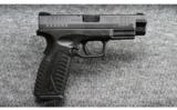 Springfield Armory ~ XDM-40 ~ .40 S&W - 3 of 4