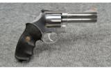 Smith & Wesson ~ 686 ~ .357 Magnum - 3 of 6