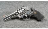Smith & Wesson ~ 686 ~ .357 Magnum - 1 of 6
