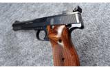 Smith & Wesson ~ Model 41 ~ .22 LR - 5 of 7
