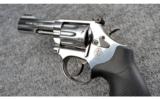 Smith & Wesson ~ 617-6 ~ .22 LR - 5 of 7