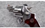 Smith & Wesson ~ 629-6 ~ .44 Mag - 5 of 8